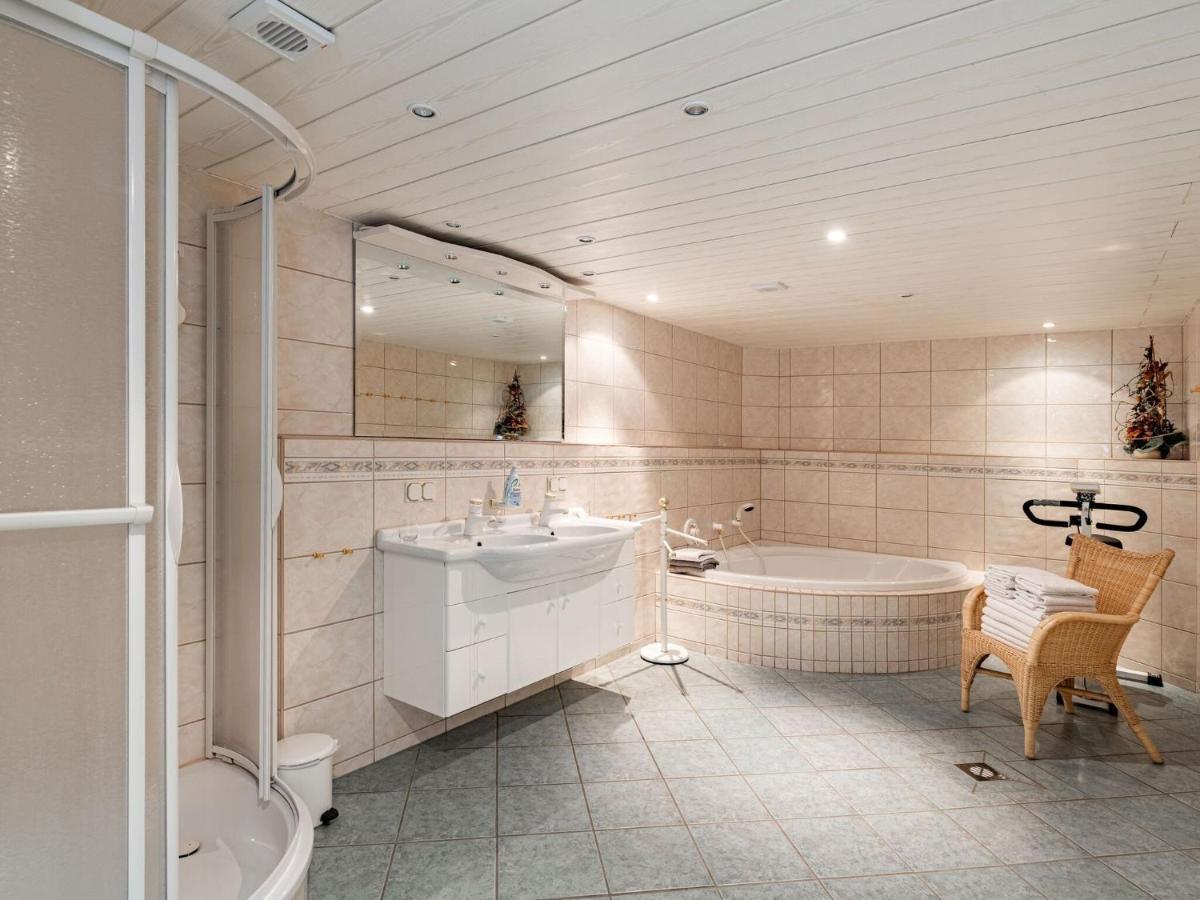 Majestic Holiday Home With Jacuzzi Unterschönau Eksteriør bilde